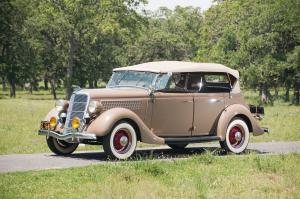 Ford DeLuxe Phaeton 1935 года